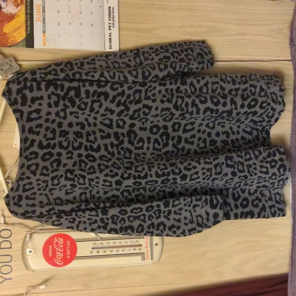 Love & Legend Plus Size 3X Animal Print Sweater W/ Pockets - Picture 8 of 15